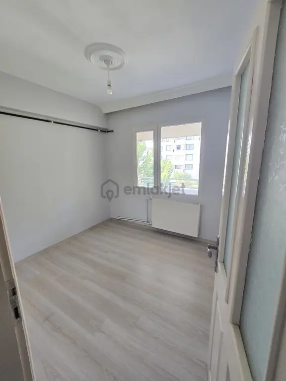 Kuşadası Merkez De Arakat 3+1 Doğalgazlı Ferah Kiralık Daire 2