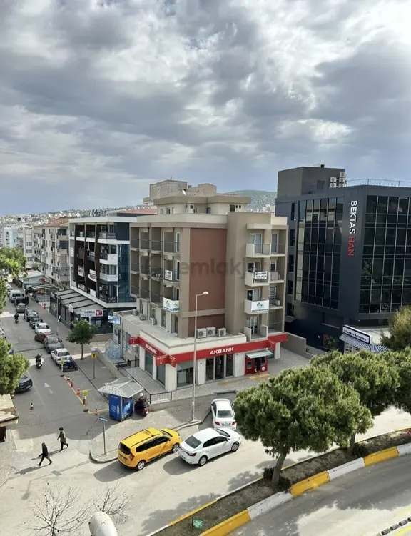 Aydın Kuşadası Nda Kurumsal Kiracılı Satılık Komple Bina 1