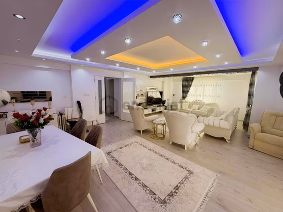 Karamanda 4+1 208 M2 Satılık Daire 1
