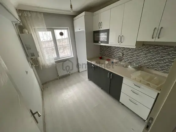 Çatkapıdan Mareşal Çakmak Mh Çift Girişli Yapılı Masrafsız 3+1 Bahçe Katı Kiralık Daire 1
