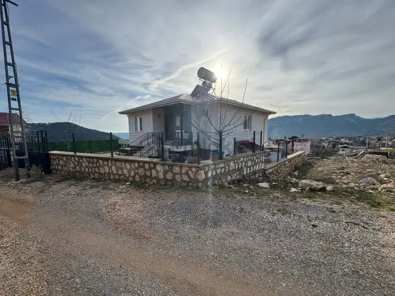 Kepirlide 357 M² Arsa İçinde 3 Katlı Bağımsız Bina 2