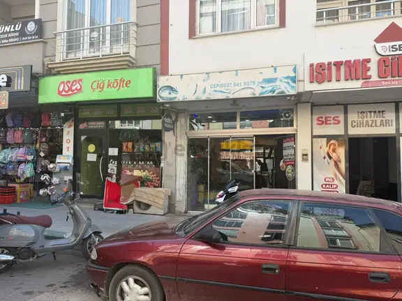 Niksar Vizyon Group Emlaktan 2 Katlı Merkezi Konumda Devren Satılık Dükkan 1