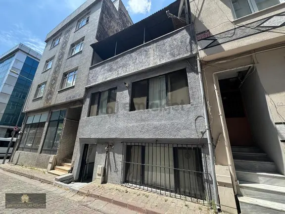 B.paşa Vatan Mah. 70 M2 Oturumlu 3 Katlı Satılık Bina 1