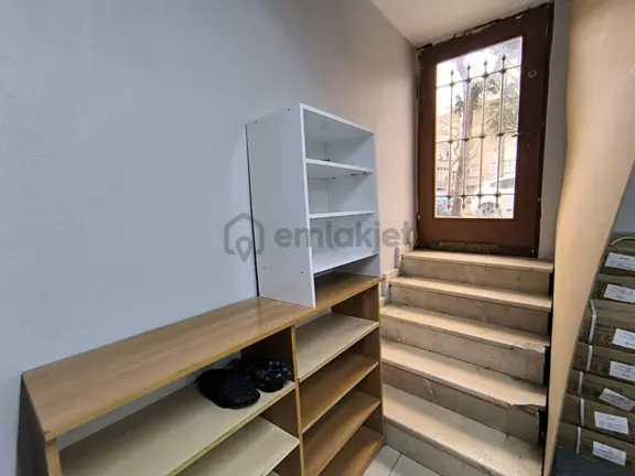 Yuvam Gayrimenkul'den 120 M2 Yeni İskanlı Binada Kiralık Dükkan 2