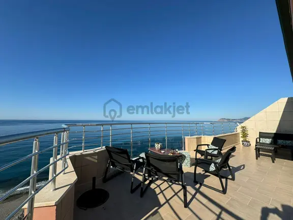 Alanya Mahmutlar’da Denize Sıfır, Panoramik Manzaralı Ultra Lüks 3+1 Dubleks 1
