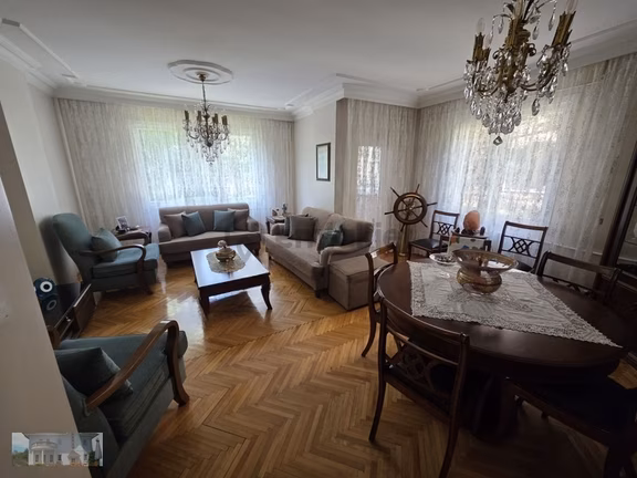Kordonboyu Sahilde Kalıte Sıtesınde Satilik Yatirimlik 3+1daire 2