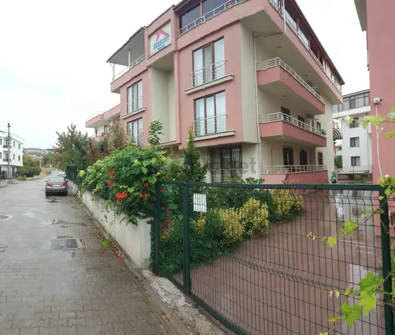 Yalova Merkezde Dere Mallesinde Geniş 3+1 Yuksek Giriş Daire 1