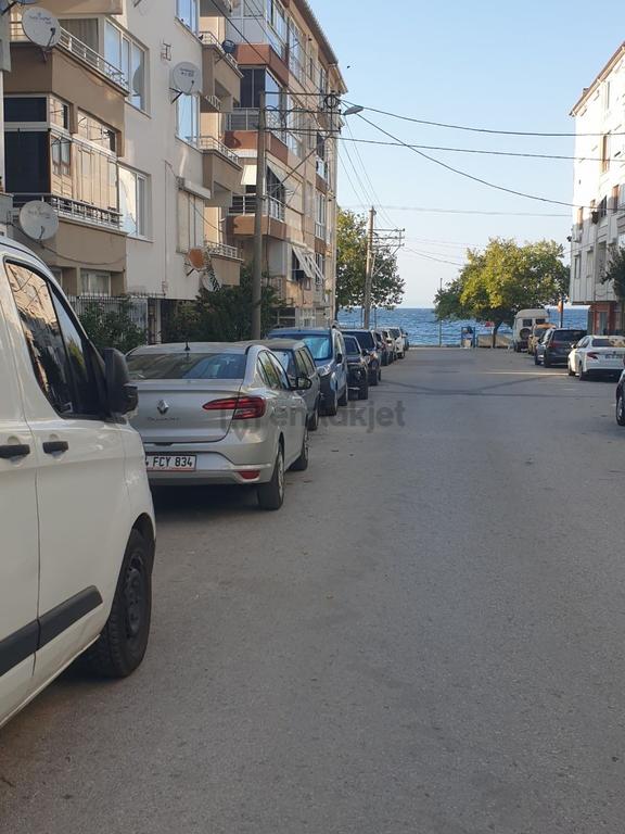 Çınarcık Merkez Harmanlar'da Denize 50m Mesafede 90m2 1+1 Fırsat 2