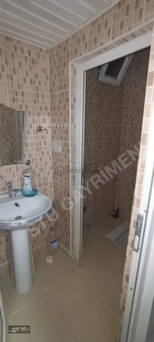 Arstu Gayrimenkul 1+1 Kiralık Daire Teraslı 2