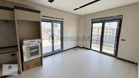 Altınova Orta Mah'sinde 1+1 Geniş Teraslı Kiralık Daire 1