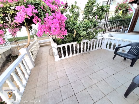 Site İçinde Özel Plajlı, Deniz Manzaralı Dublex 1