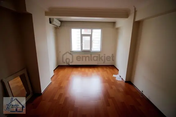 Eyüp Esentepe'de Satılık 2+1 Daire, 70m², Ulaşım Kolaylığı 1