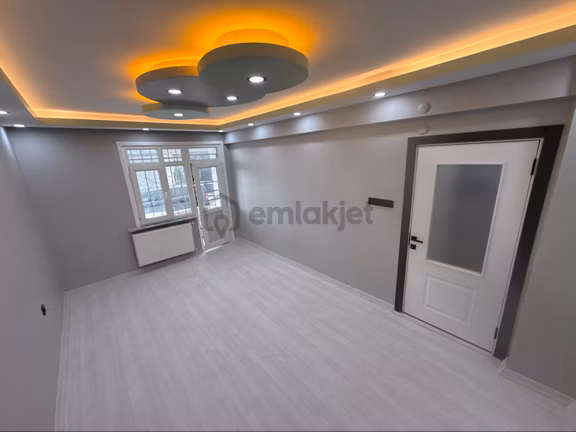 Baykal İnş.50yıl Mh.satılık 2+1 85 M2 Full Tadilatlı Daire 1
