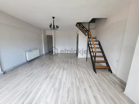 Karamürsel Ereğli De İçi Yenılenmış Kiralık 2+2 Dublex 1