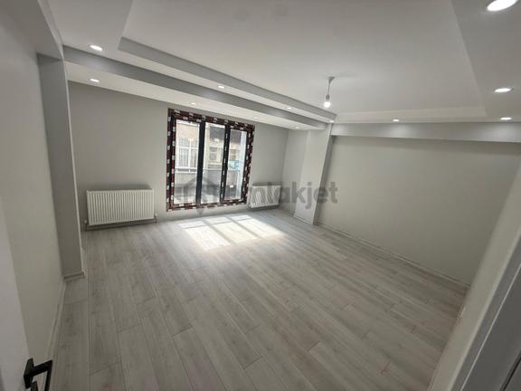 Home'dan İsmetpaşa Mah'de Satılık 130m² 3+1 Ara Kat Daire Sıfır. 1