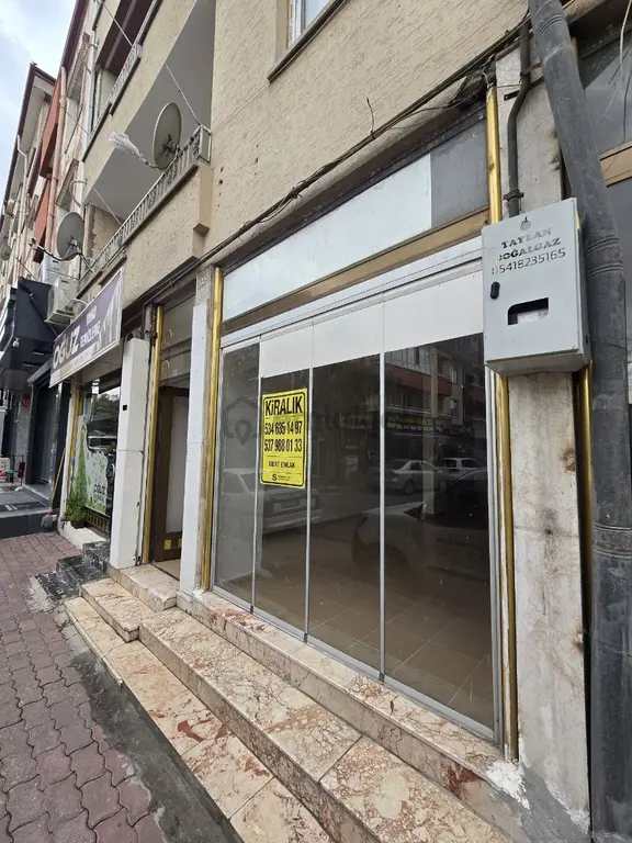 Mert Emlaktan Carsı Merkez Super Konum Kıralık Dükkan 2
