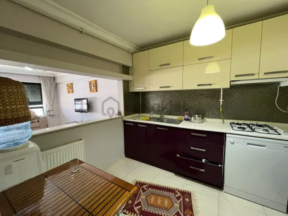 Asil'den Güzelyalı M.paşa Cad. Üzerinde 3+1 Bakımlı Otoparklı 1