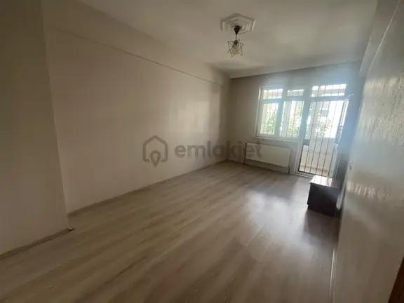 Eskişehir Şarhöyük Mahallesi 2+1 Kiralık Ara Kat Daire 2