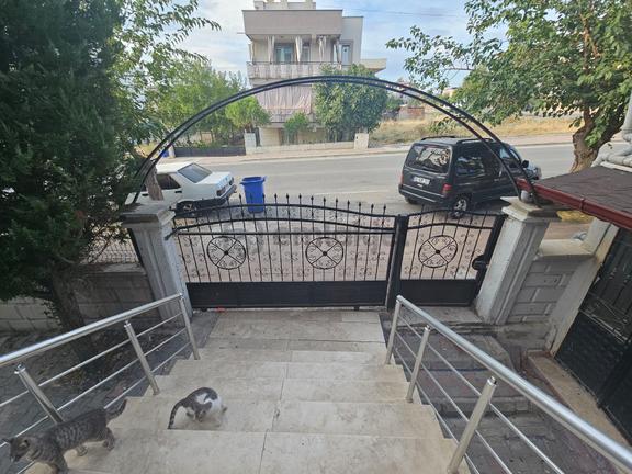 Aktepe Mahallesinde Cadde Üstü 250m2 Kiralık İşyeri 2