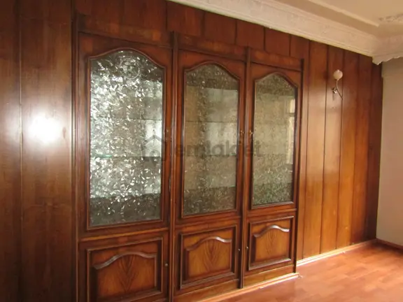 Setbaşı Ünlü Cadde Gözaçan İşhanı 50m2 1+1 2.arakat Kiralık İşyeri 10.000tl 2