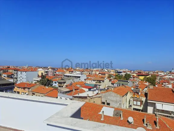 Yalova'nın En İşlek Caddesinde Deniz Manzaralı Satılık Dubleks 1