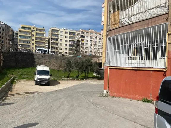 Cadde Üstü Köşe Başı 3+1 Ferah Çamlık Cad. Ve İpekyola Bakıyor Okazyon Daire 1