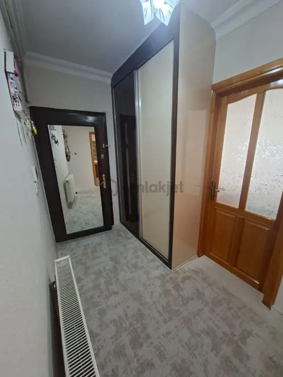 Bağbasında Anayol Cepheli Satılık Arakat Daire 1