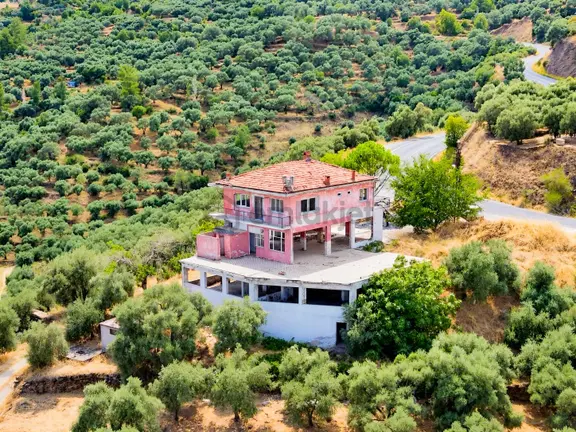 Bozdoğan'a Hakim 3.308 M² | Ruhsatlı Restoran & İşyeri 2