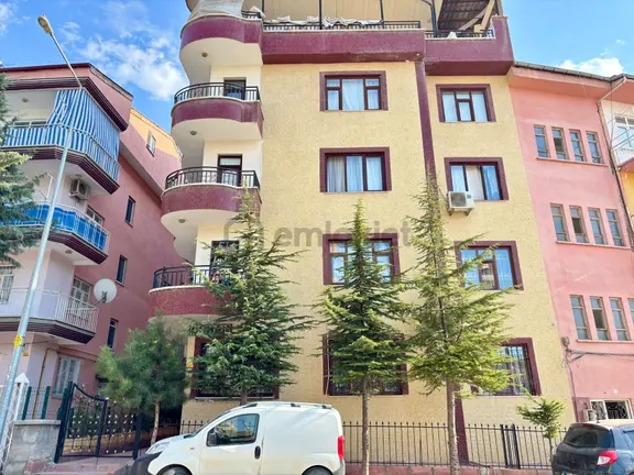 Kumsal'dan Battalgazi Hasan Varol Mahallesinde 3+1 Ara Kat Kiralık Daire 2