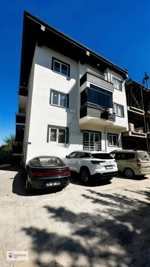 Remax Mid'den B.evler Öğretmenevi Yanı Sıfır Eşyalı 1+1 Daire 2