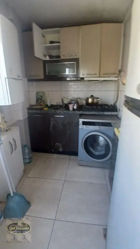 Bandırma Kapalı Pazara Yakın Arakat 2+1 Cadde Üzeri Satılık. 1