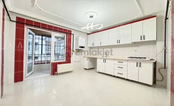 Atapark'ta Aşık Veysel Cadde Yakını Full+full Yapılı Geniş 3+1 1