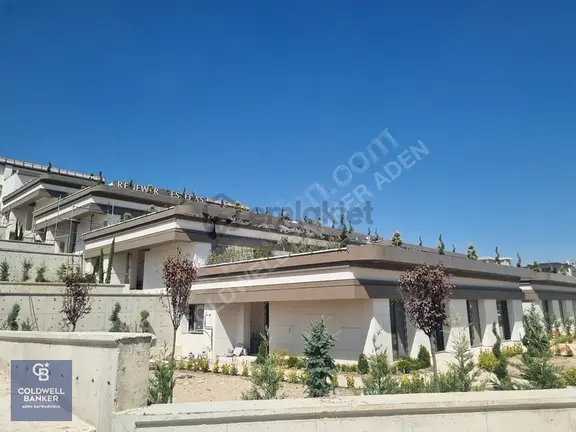 Yatay Mimarili Teraslı Kapalı Otoparklı Anahtar Teslim 4+1 Villa 1
