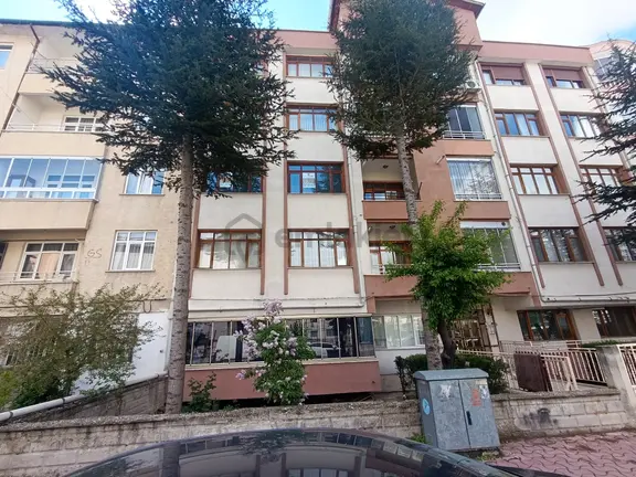 Konya Selçuklu Fatih Mahallesi̇nde Ki̇ralik 3+1 Ferah Dai̇re 145 M² 1