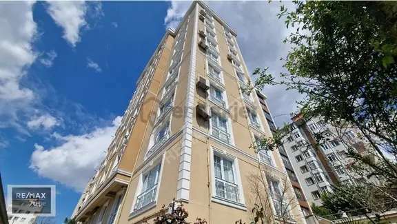 Şerifali'nin Kalbinde, Finans Merkezi Komşusu Satılık 3+1 1