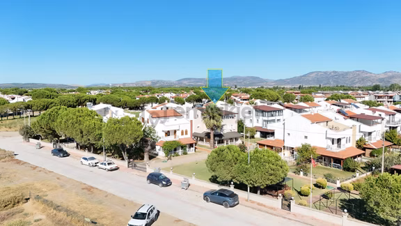 Altınova Ziverbey Sitesinde Deniz Manzaralı 5+1 Fırsat Villa 1
