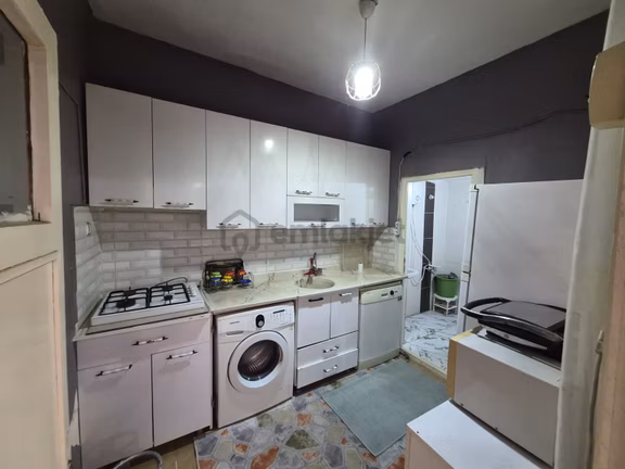 Adana Seyhan Yeşilyurt Metro Duragı Civarı Eşyalı Kiralık 2+1 1