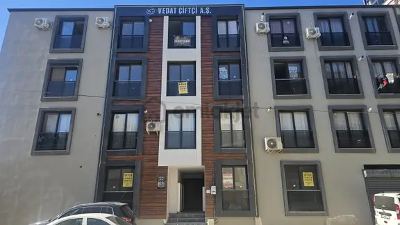 Yeni Binada Kapalı Otoparklı Ara Kat 1+1 Kiralık Daire 1