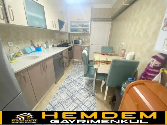 Hemdem Gayrimenkul'den Topçu'da Merkezi Konumda 3+1 Satılık Daire 1