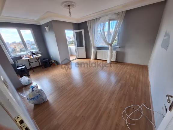 Pendik Esenyalı Mahallesin'de Satılık 2+1 Daire 1