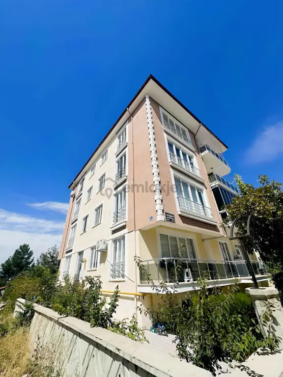 İnal Emlak'tan Armağan İlci De Kiralık Eşyalı 2+0 Daire 2