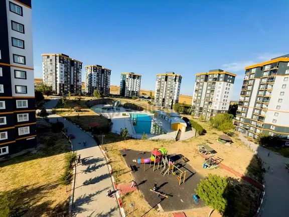 Cumhuriyet Sitesinde Full Tadilatlı 2+1 Şık, Modern Ve Masrafsız 1