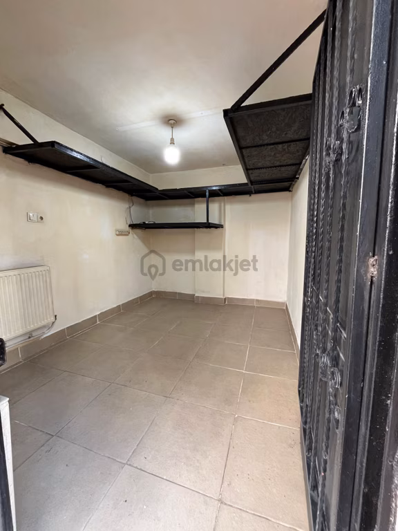 Alaybey Mahalesinde Memurdan Kiralık 11m2 Dükkan / Depo 7.500 Tl 2