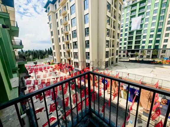 Beyoğlu Fetihtepe Emlak Konut'ta Çarşı Cephe 4. Katta 90 M² Fera 1