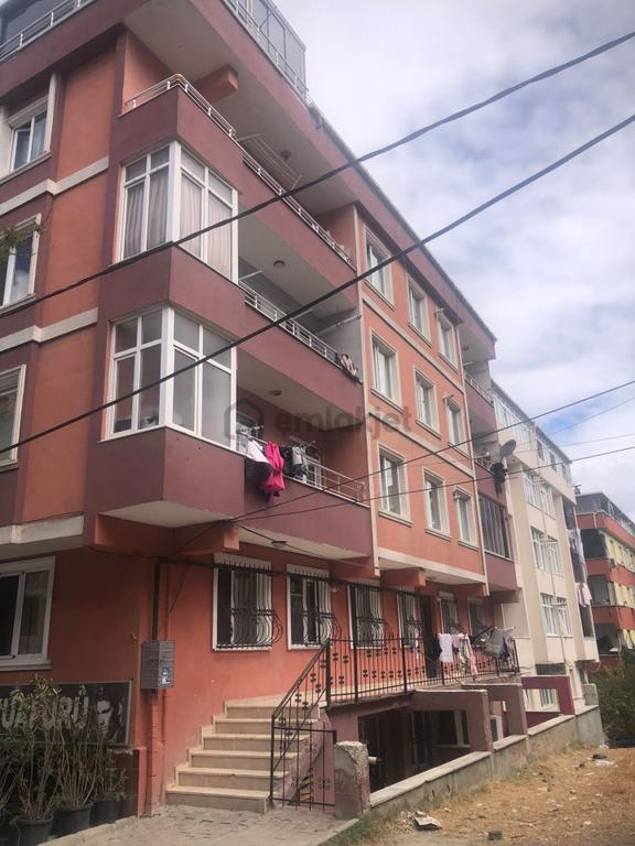 Esenyurt İnönü Mahallesi’nde 3+1 | 125 M² | 2. Kat | Geniş Arsa Paylı Bakımlı Satılık Arakat Daire 1