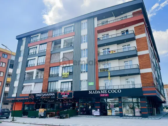 Erenler Mh. Yks'den Cadde Üzeri Kiralık 3+1 Daire-125 M² 2