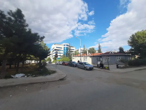 Edirne Kocasinan Ekol Hastanesi Karşısı Satılık 3+1 Geniş Daire 1
