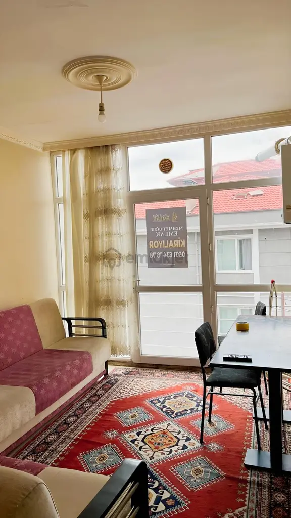 Karabük 100.yılda Mehmet Uğur Emlaktan Kiralık 1+1 Eşyalı Daire 1