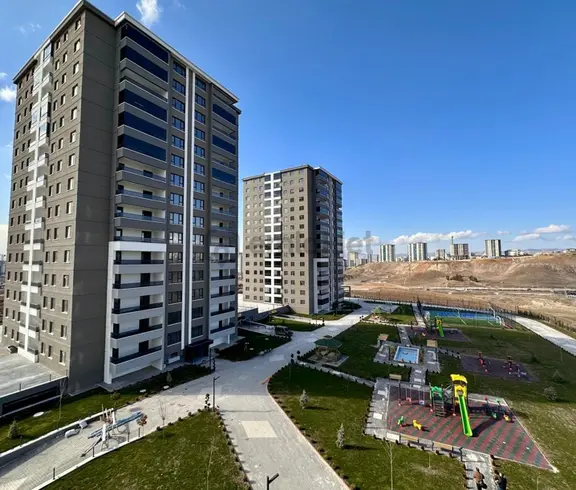 Yenimahalle Yeni Batı Güvenlikli Site 4+1 Kilerli Satılık Daire 1