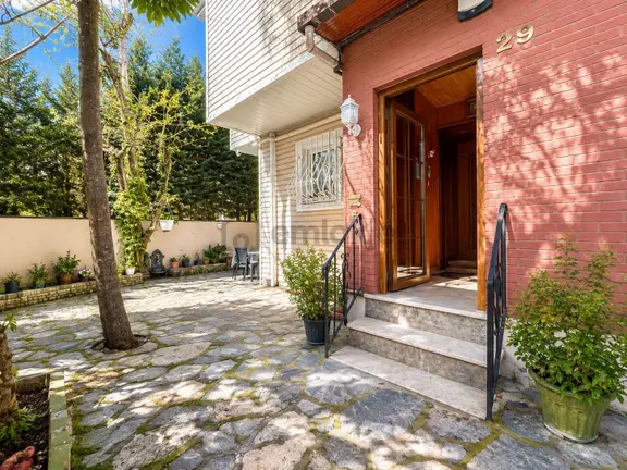 Çengelköy Ata-2 Sitesinde___çıkışa Yakın Triplex Villa 1
